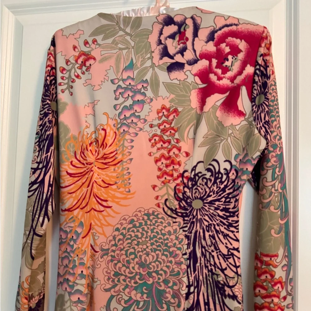 Hale Bob floral long-sleeved midi dress with gathered side and V neck. Sz small - Picture 5 of 9